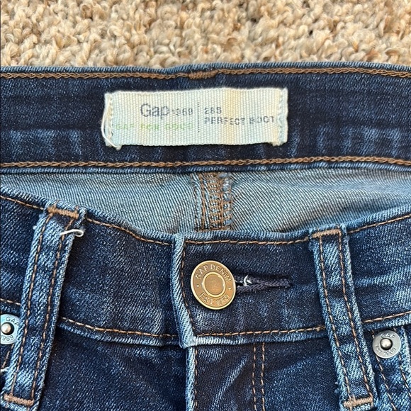 GAP Denim - Low-Rise Flare Women's Blue Jeans (short) - Picture 3 of 11